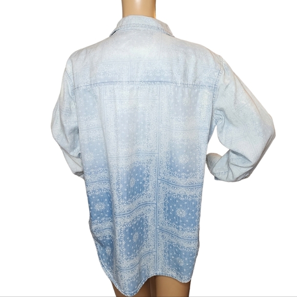 American Eagle Blue Ombre Long Sleeve Button Down Chambray Shirt Small Oversized - Picture 9 of 16